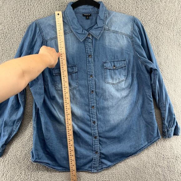 Torrid Top Chambray Taylor Medium Wash Denim Button-Down Shirt Sz 2X - Picture 7 of 13
